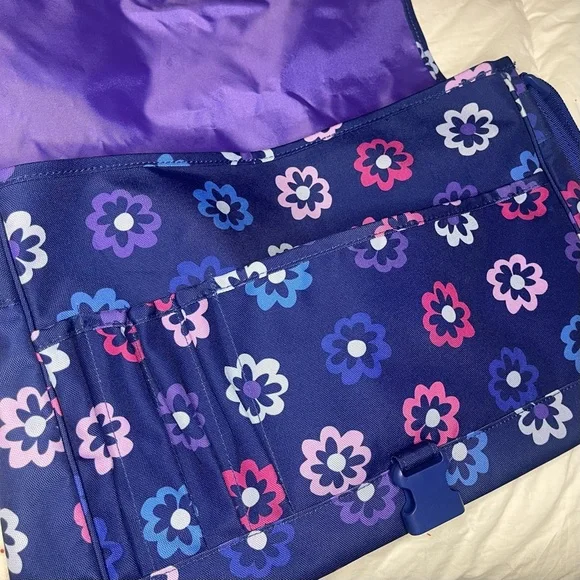 Vera Bradley Ellie Flowers Pattern Floral Messenger Bag - Picture 9 of 9